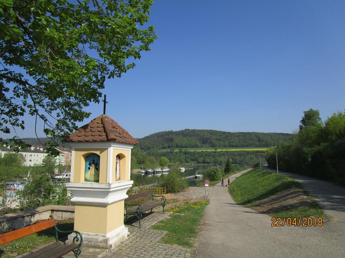 Privatzimmer Familie Wagner Pöchlarn Екстериор снимка